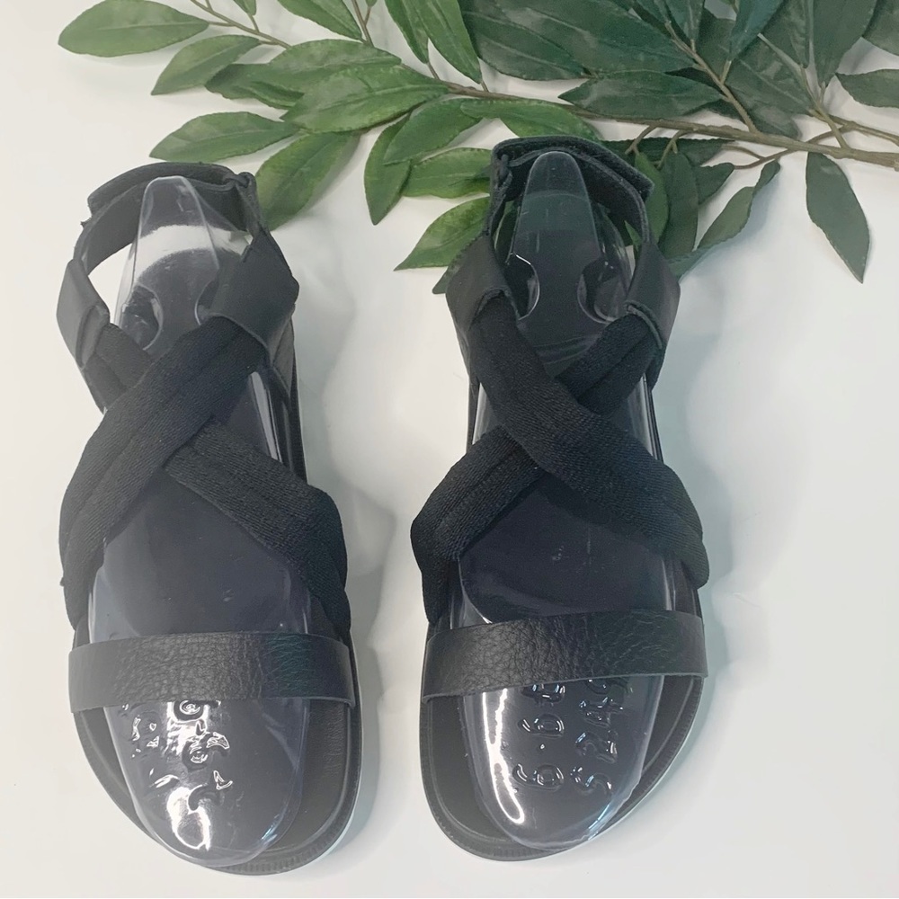 Sorel Women’s Roaming Black Decon Strappy Sandal Size 6